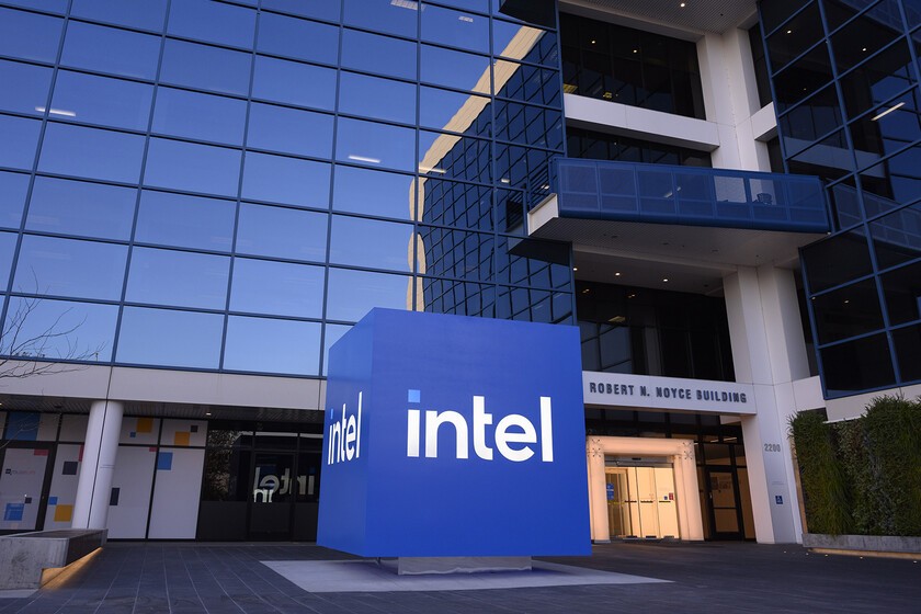 Intel va a despedir a más de 10.000 trabajadores. El gigante de los semiconductores se enfrenta a tiempos desafiantes