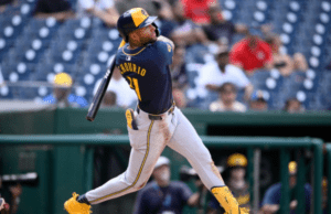 Jackson Chourio conectó dos cuadrangulares por primera vez en un juego
