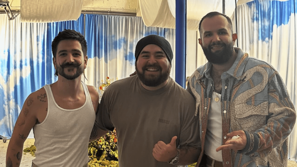 Juan Muñoz, el caleño detrás de los éxitos de Camilo y Carín León, revela su ritual creativo para componer