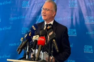 La decisión del TSJ solo provocará mayor conflicto social: Perkins Rocha