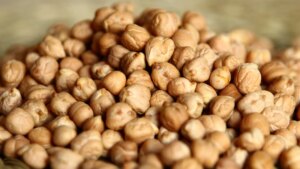 La deliciosa receta de garbanzos que prepararás en menos de 5 minutos