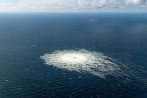 Imagen del impacto en la superficie del mar que produjo el sabotaje contra el Nord Stream 2, en septiembre de 2022.