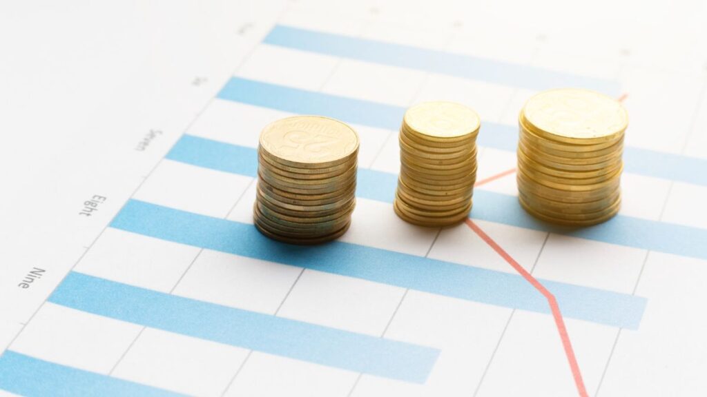 Las tasas de interés se mantendrán sin cambios por 18 meses, anticipa el mercado