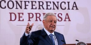 López Obrador lanza un guiño a Maduro y dice que tomará en cuenta la decisión del máximo tribunal del chavismo