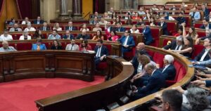 Los críticos de ERC piden libertad de voto en la investidura de Illa
