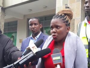 Los periodistas de Kenia en el fuego cruzado de las protestas