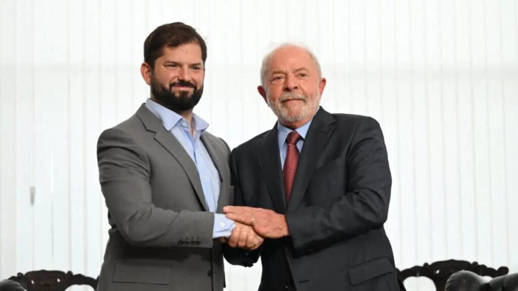 Lula y Boric piden respeto a la soberanía popular