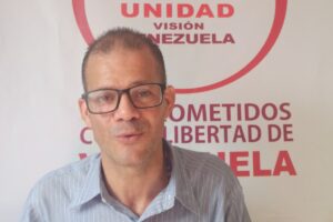 MUD perdió una gran oportunidad al no llevar actas al TSJ, estimó Omar Ávila