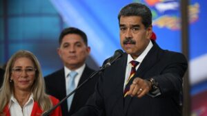 Maduro responde a esfuerzos para mediar en crisis electoral en Venezuela