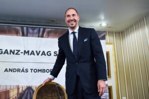 Magyar Vagon comunica a la CNMV la retirada de su OPA sobre Talgo y recurrirá al Supremo el veto del Gobierno