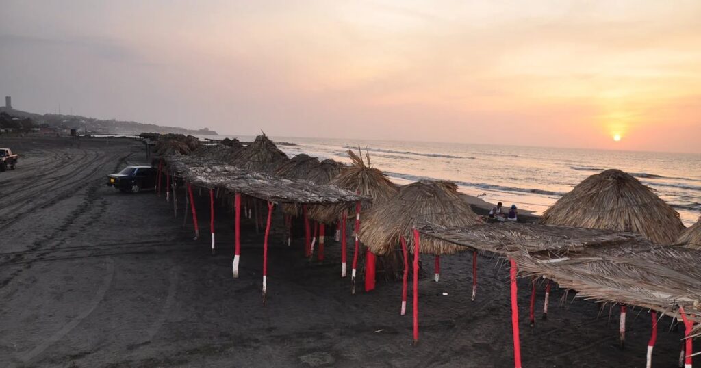 Mamá de joven que murió ahogado con sus dos amigos en playa de Puerto Colombia relató los últimos momentos: “Los encontraron agarrados de las manos”
