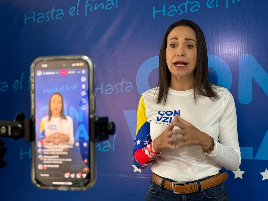 María Corina Machado Machado dice que Maduro debe "entender que su mejor opción" es "entablar una negociación" - AlbertoNews