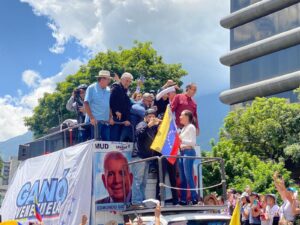 María Corina Machado llegó a la Gran Marcha Mundial convocada en Caracas
