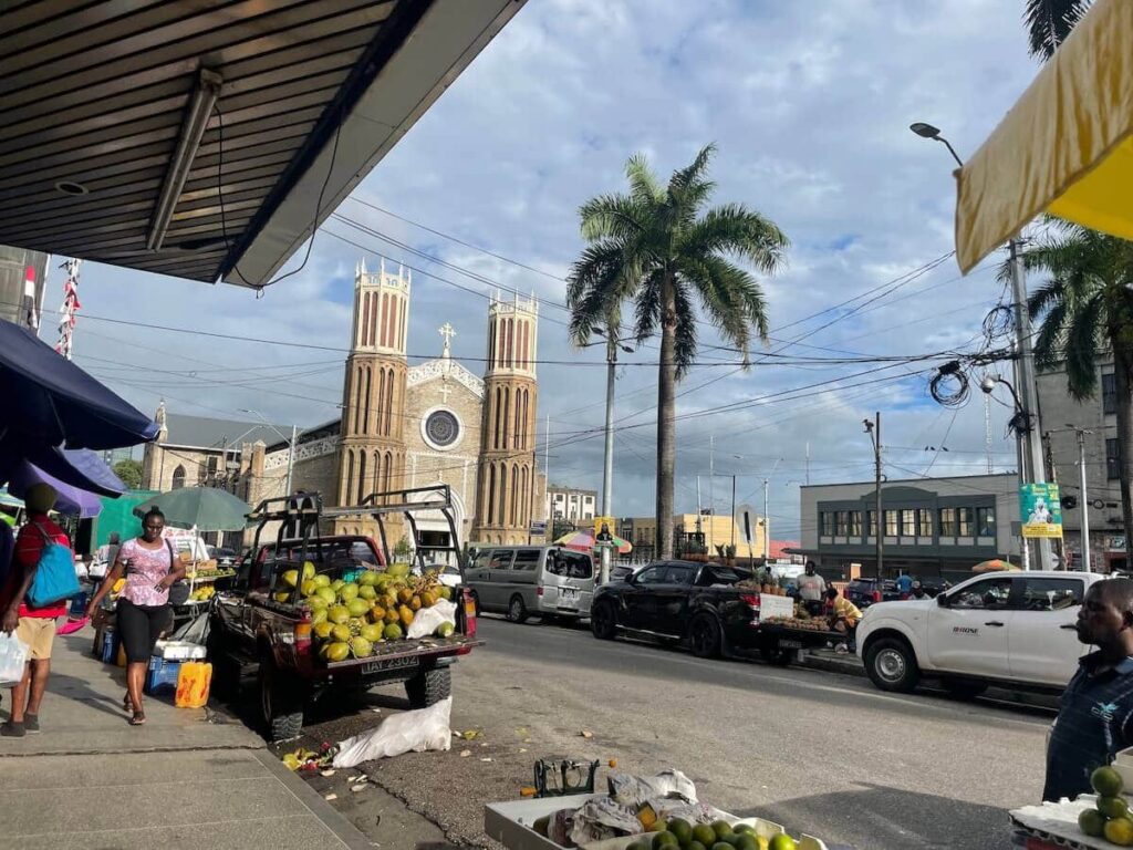 Migrantes venezolanos se quedan sin trabajo en Trinidad y Tobago