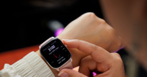 Monitorear los nuevos desafíos fitness es más fácil con este smartwatch Amazfit a precio outlet