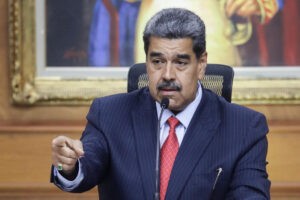 Nicolás Maduro: "No le vamos a entregar a esta oligarquía fascista el poder político" - AlbertoNews