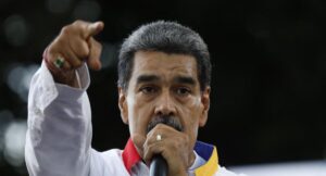 Nicolás Maduro amenaza con "más patrullajes" en Venezuela, luego de marchas