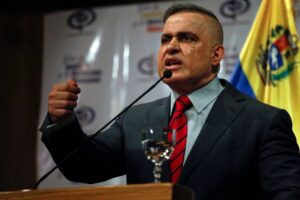 "No existen órdenes de captura contra María Corina Machado y Edmundo González"