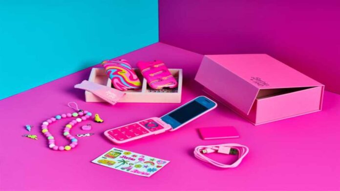 Nuevo teléfono móvil de Barbie sale a la venta con el foco en la desconexión digital