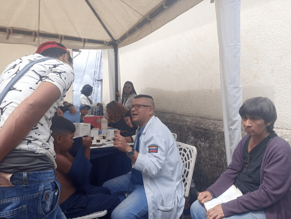 Ofrecen atención medica y fármacos en La Macarena