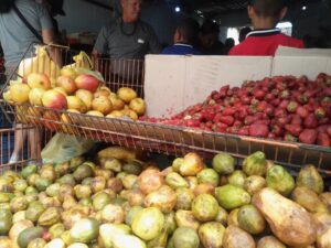 Parchita a Bs100 y guayaba a 60 en Maiquetía