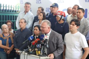 "Pareciera que no es hampa común": Rocha tras ataque a sede Vente Venezuela