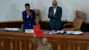 Parlamento de Venezuela aprueba ley que regula las ONG
