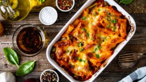 Pasta en salsa de berenjenas asadas, una receta al horno deliciosa y a buen precio