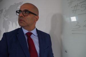 Peritaje del TSJ no sirve para validar resultados del CNE: Eugenio Martínez