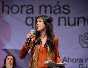 Podemos Andalucía condena una "campaña de bulos, amenazas y ciberacoso" contra su secretaria general, Martina Velarde