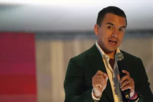Presidente de Ecuador emitió decreto para otorgar amnistía migratoria y proceso de regularización a ciudadanos venezolanos