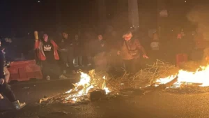 Protestas en Chile por cortes de electricidad y falta de agua tras temporal