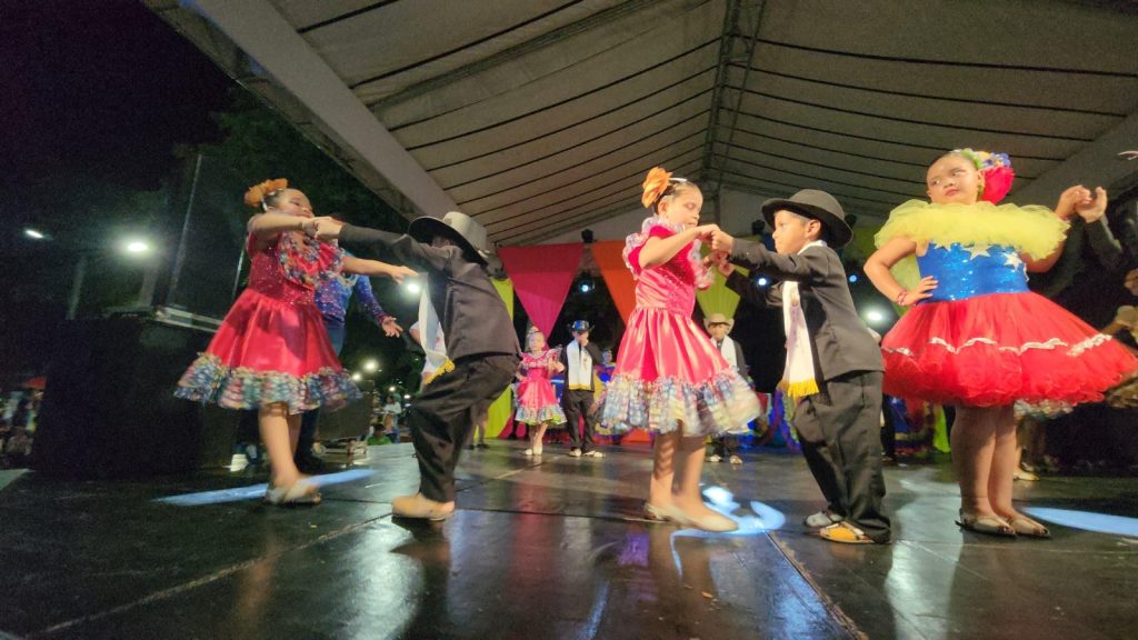 Realizaron gala dancística en la Feria del Orinoco 2024 | Diario El Luchador