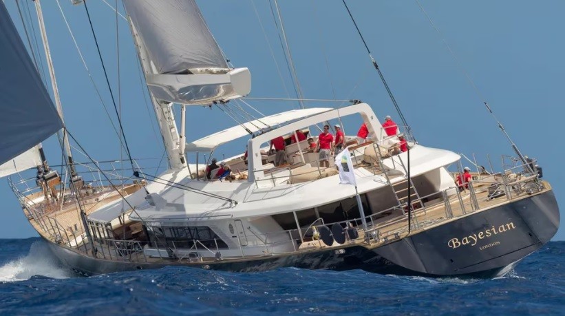Recuperaron el cuerpo de una quinta víctima del naufragio del supervelero Bayesian en Italia - AlbertoNews