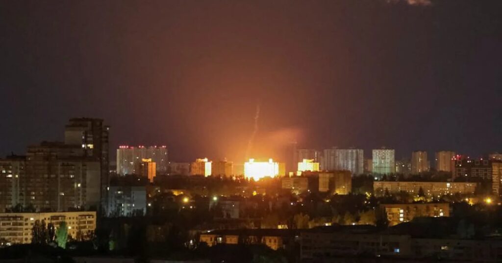 Reportan fuertes explosiones en Kiev: las autoridades ucranianas activaron las defensas antiaéreas