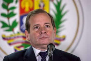 “Si quiere ayudar a Venezuela, pida abrir cajas y contar votos”