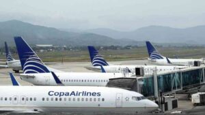 Suspensión de aerolíneas afecta 95 vuelos semanales