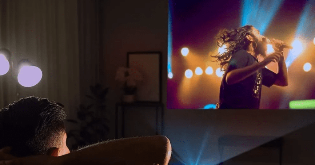 Tener un cine en cualquier parte por menos de 20€ es posible sin gastar una fortuna en una Smart TV