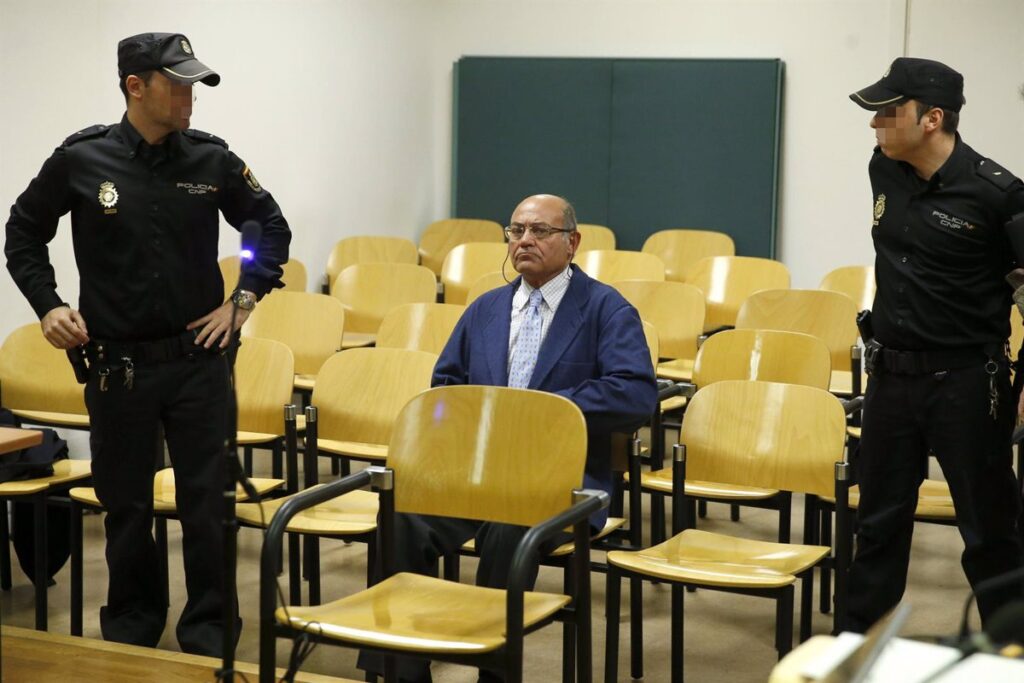 Trabajo retira las Medallas al Mérito al exbanquero Julio Fernández Gayoso y a Gerardo Díaz Ferrán