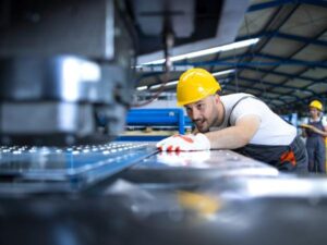 Trabajo sí hay: abren cerca de 1.200 vacantes para colombianos que quieran trabajar en Polonia | Empleo | Economía