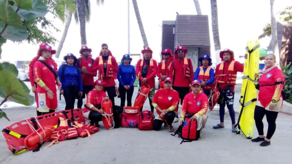 Tras varias solicitudes, la Alcaldía de Santa Marta anunció un equipo de rescatistas para las playas de El Rodadero