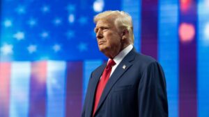 Trump tacha de ridícula la nueva acusación contra él y cree que habría que desestimarla - AlbertoNews