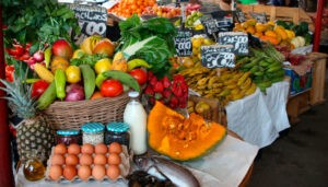 Una de cada tres personas no puede acceder a dietas saludables