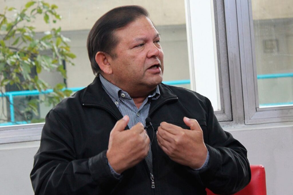 Velásquez tildó como "descaro" que Gobierno responsabilice a la oposición del apagón