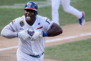 Yasiel “Caballo loco” Puig repetirá con Tiburones