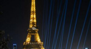 Youtuber Juan Díaz (Planeta Juan) encontró ratas en la Torre Eiffel, en París