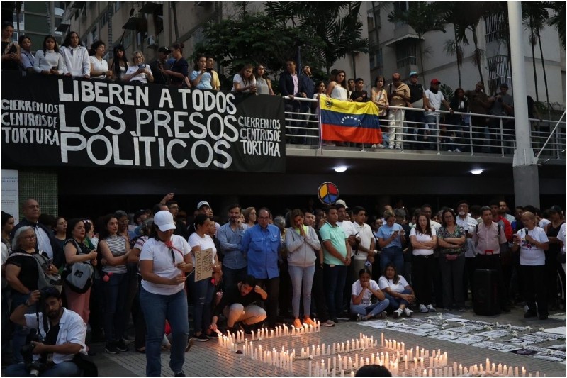 así transcurrió la vigilia en Los Palos Grandes por los presos políticos en Venezuela (+Fotos) (+Videos)