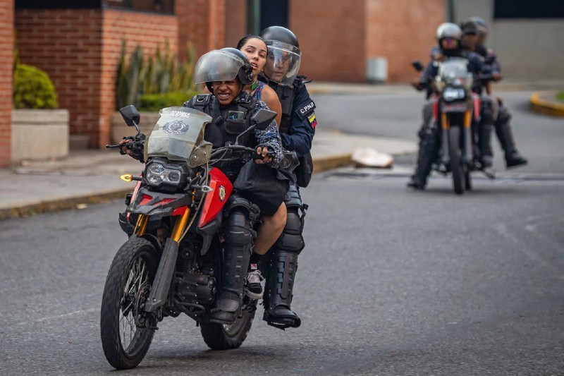así tratan a los detenidos en las protestas