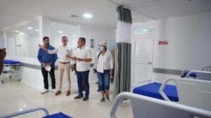 el barrio El Pozón celebra inauguración de moderno hospital, tras 14 años de espera