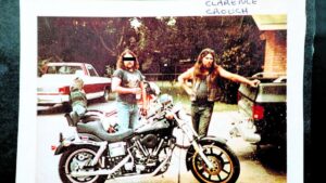 esta es la serie de los secretos del grupo de motociclistas más famosos y peligrosos de EE. U.U.